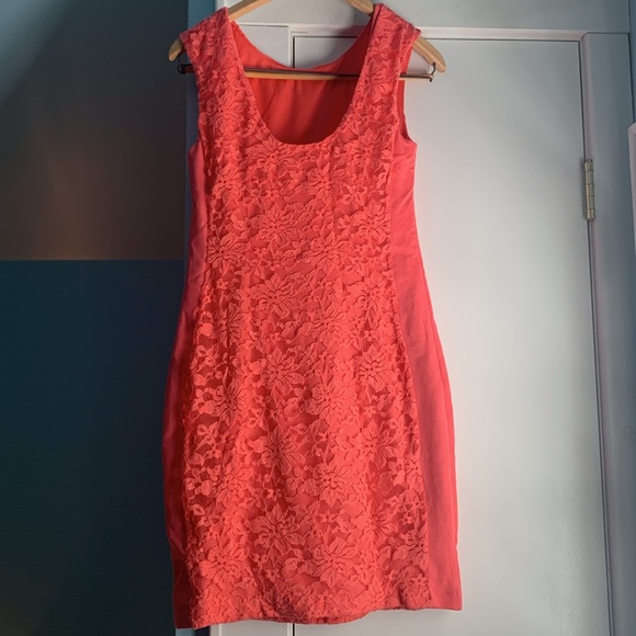 Coral colored dress - Picture 2 of 3